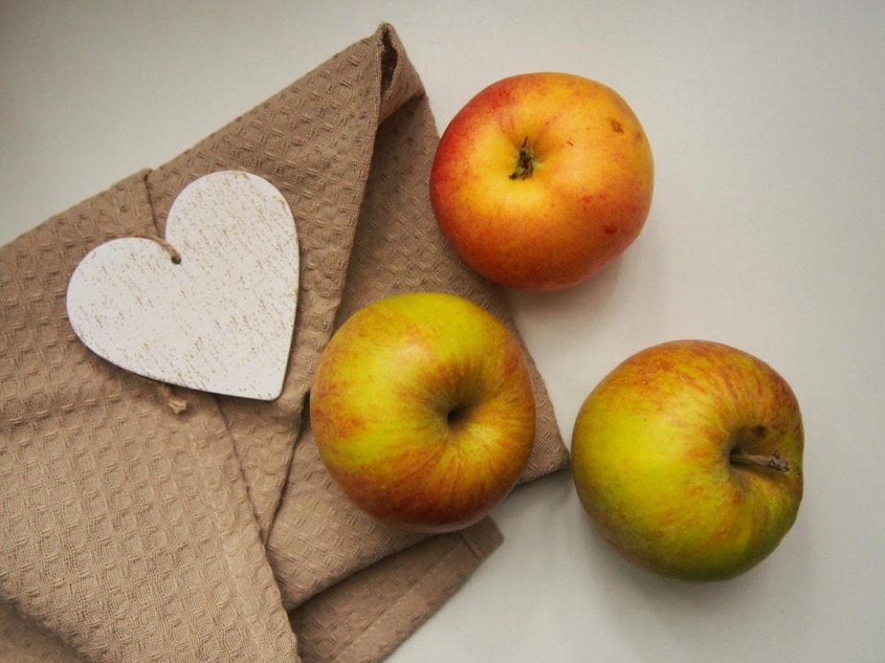 Seasonal fruit